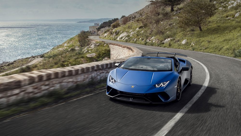 Lamborghini Huracàn Performante Spyder, impossible not to feel the thrill
